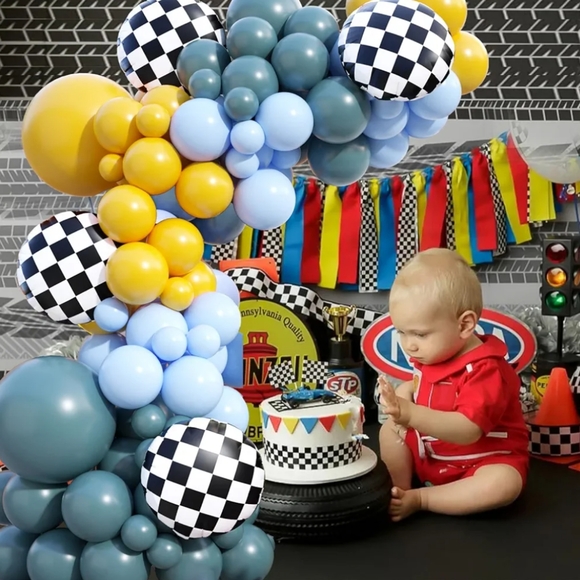 BNWT Unused Race Car Theme Balloon set - Picture 5 of 7